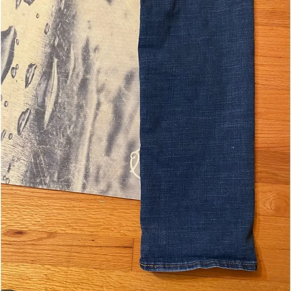 Levi’s Denizen Slim Straight Fit Blue Jeans size 36x34see pics re measurements